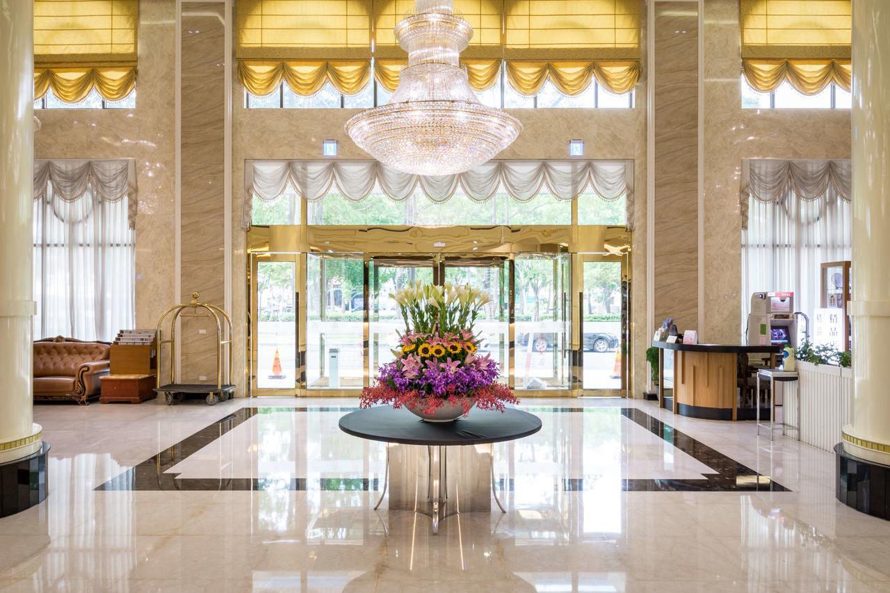 Royal Chiayi Hotel Экстерьер фото