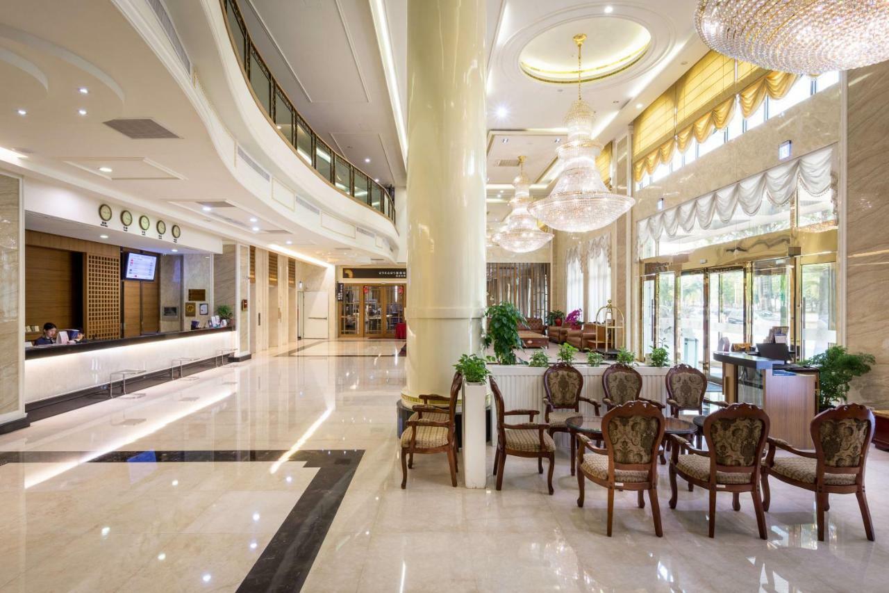 Royal Chiayi Hotel Экстерьер фото