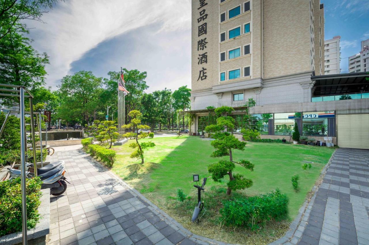 Royal Chiayi Hotel Экстерьер фото